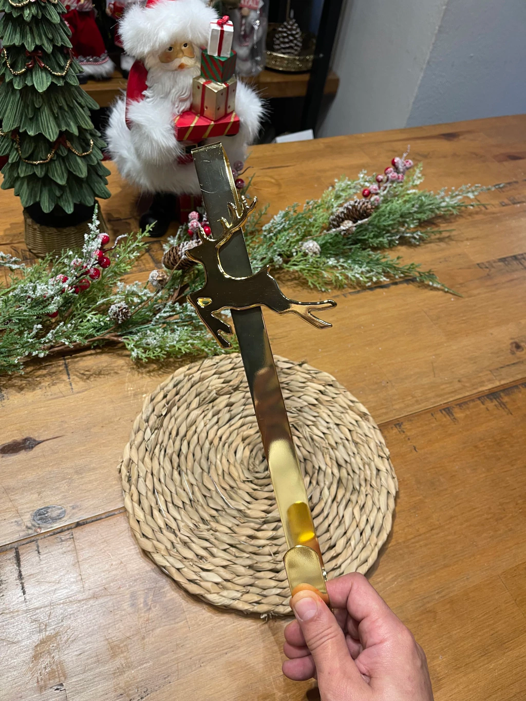 Suporte Dourado com Rena Para Guirlanda