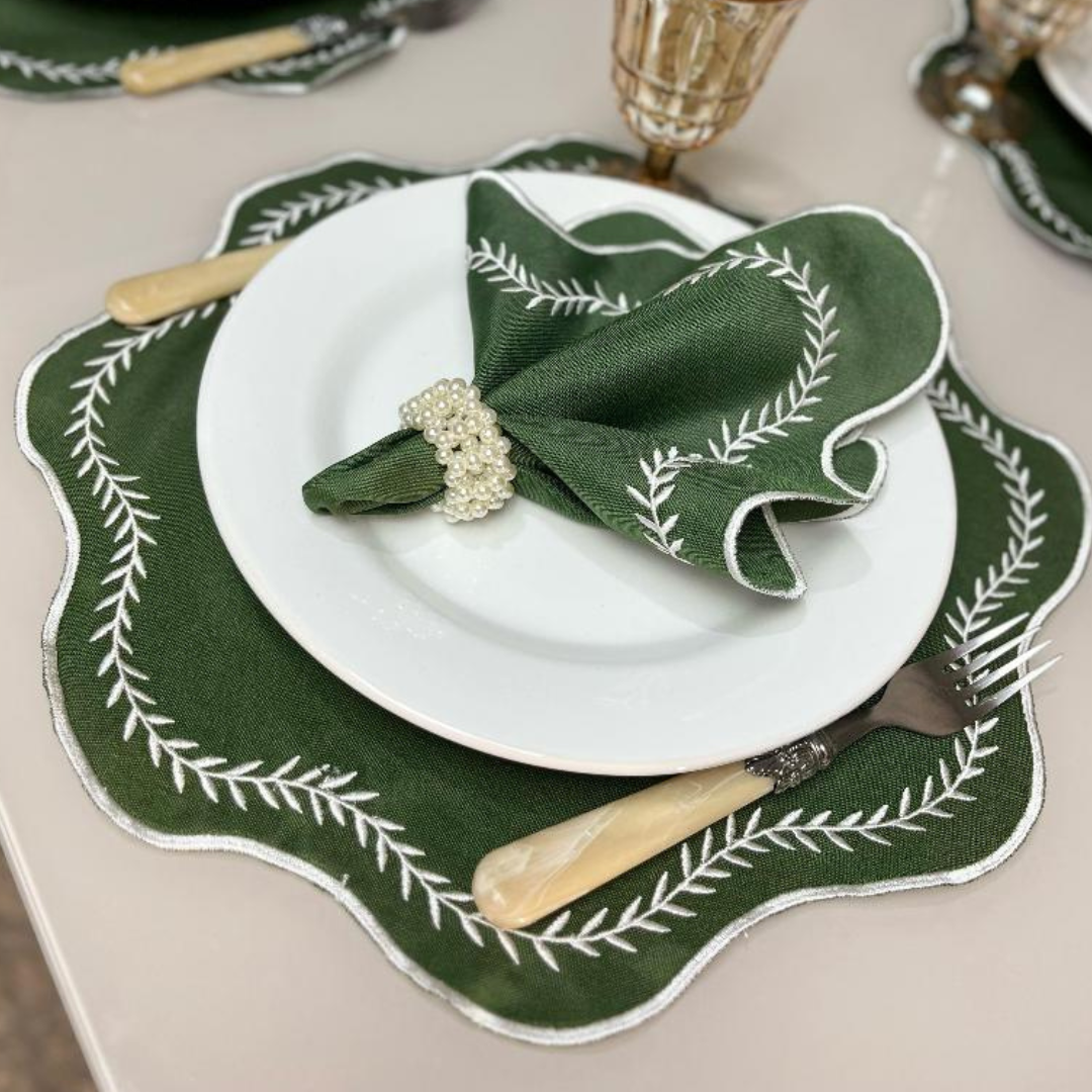 Kit Louça Natalina Premium Completo – 27 Peças