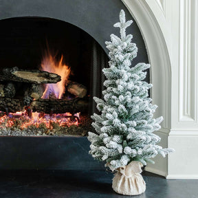 Árvore de Natal artificial de mesa Queen Flock® de 3 pés com 50 luzes LED brancas quentes