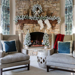 Conjunto de 4 peças da coleção King Flock® com luzes LED brancas quentes (funcionamento por tomada ou bateria)