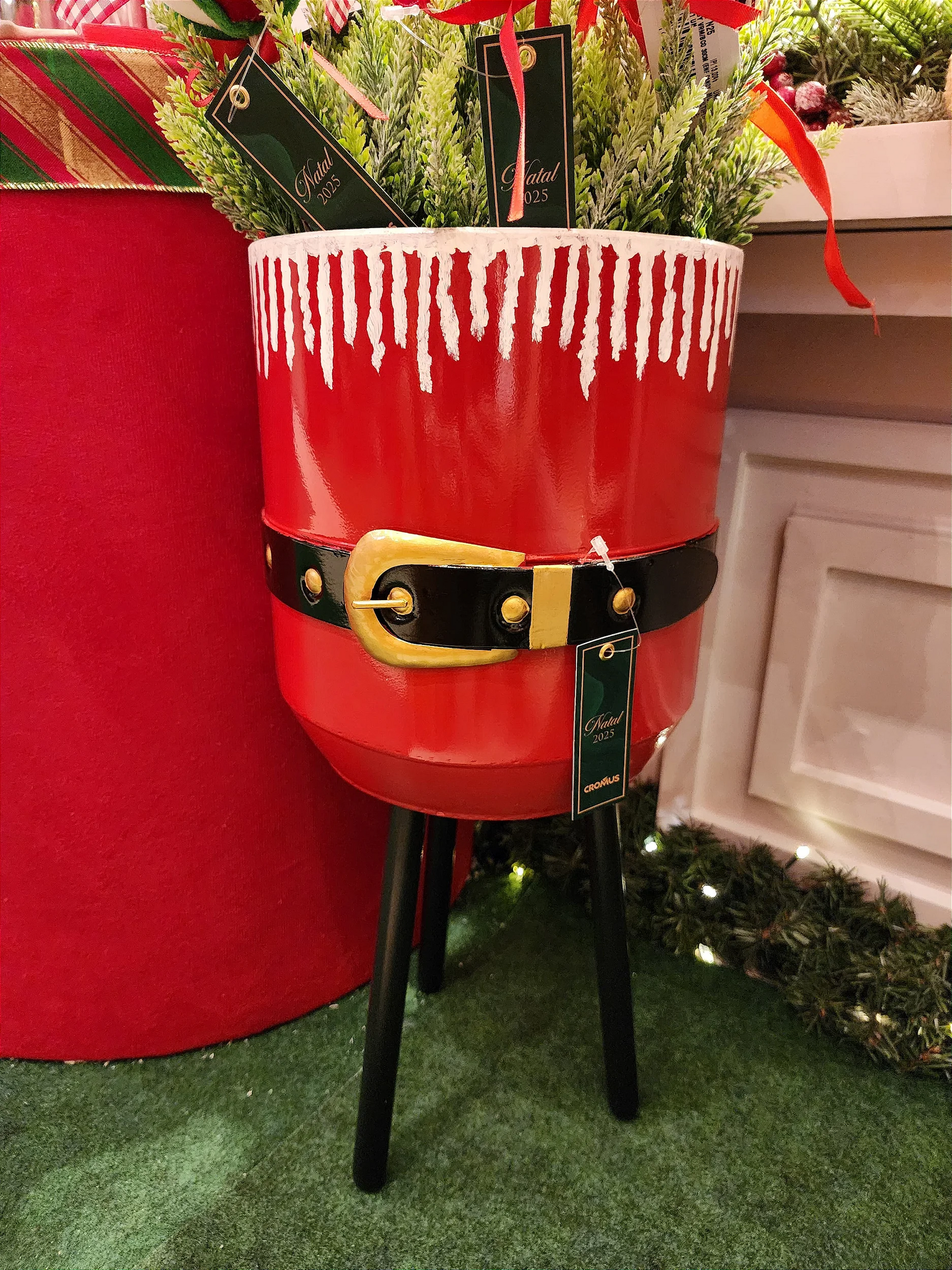 Cachepot com pés em metal cinto Noel 59cm