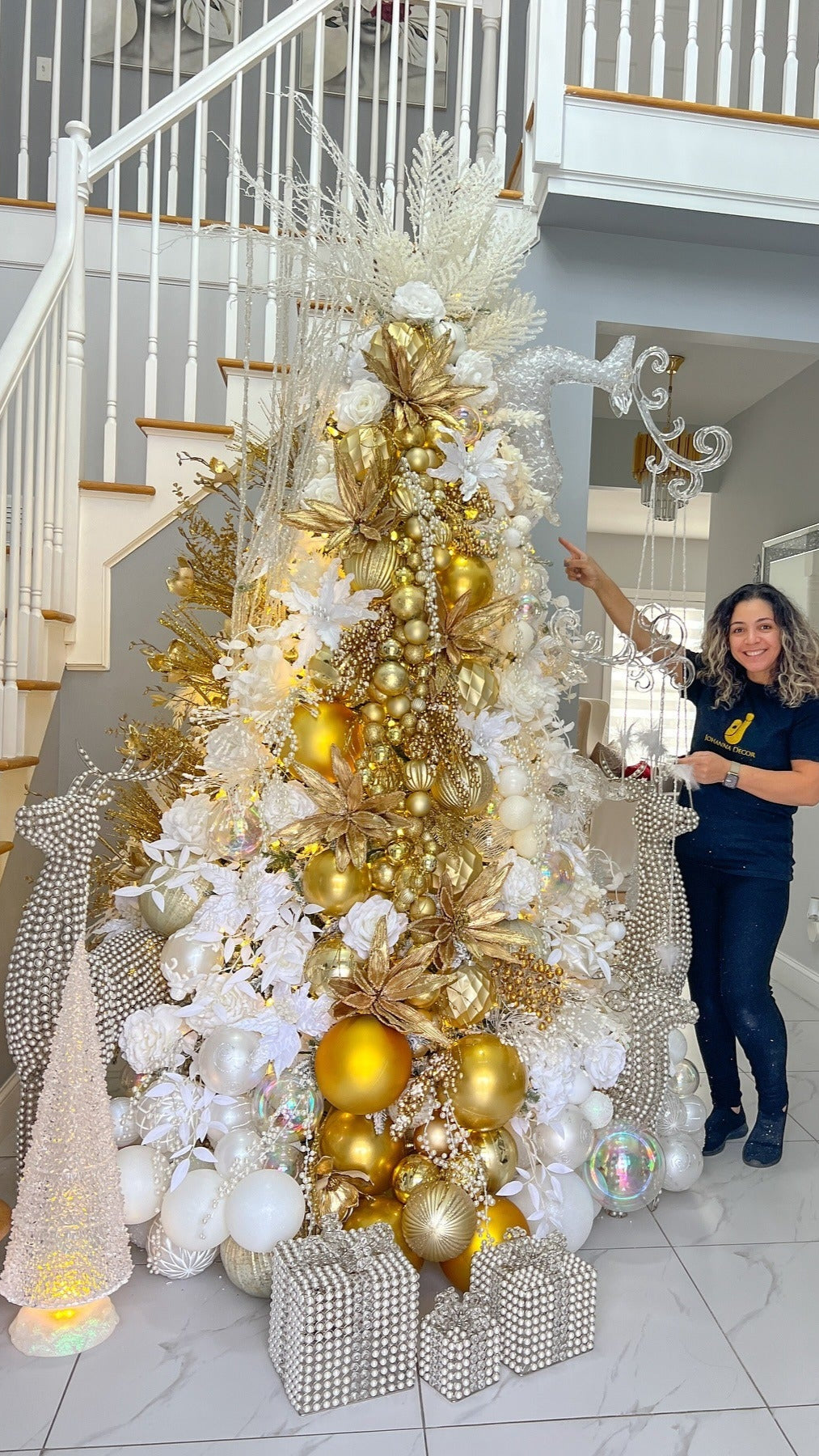 Árvore Dourado Supremo & Neve Real 2,00m