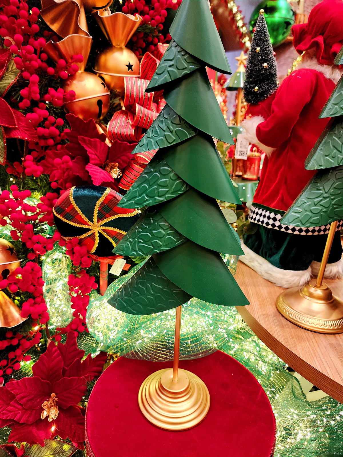 Arvore metal decorativa verde e dourada 84cm